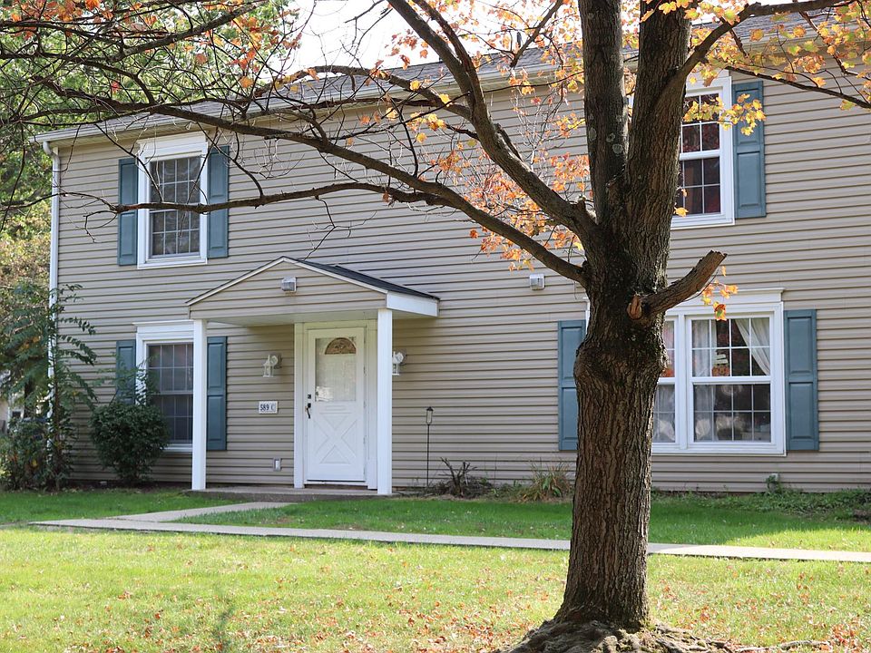 1st image of 589 Canterbury Ln APT C