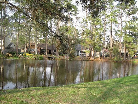 2nd image of 28 Tradewinds Ct W #28