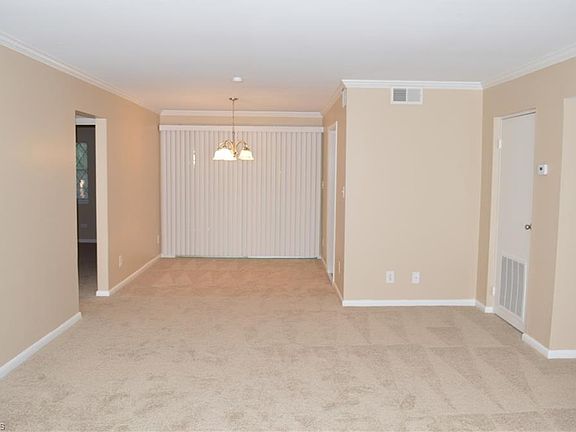 3rd image of 1830 N Elm St APT A