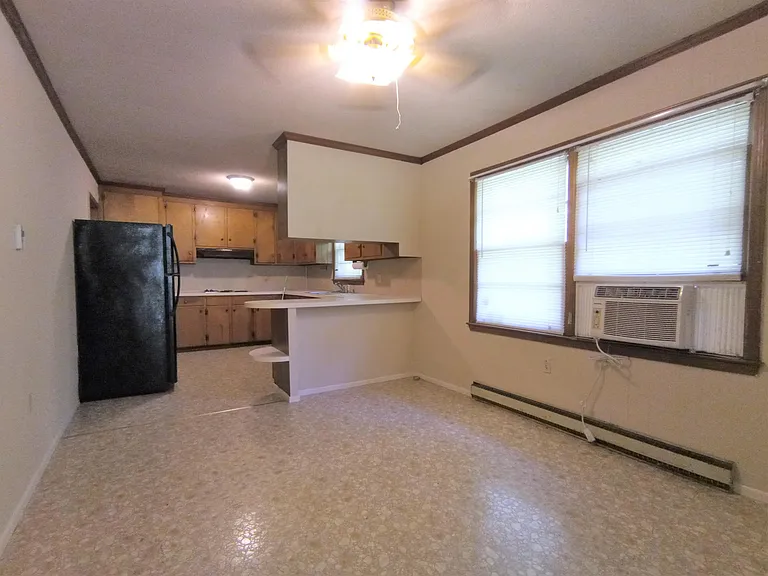 209 Rhoe Cir — Photo 6