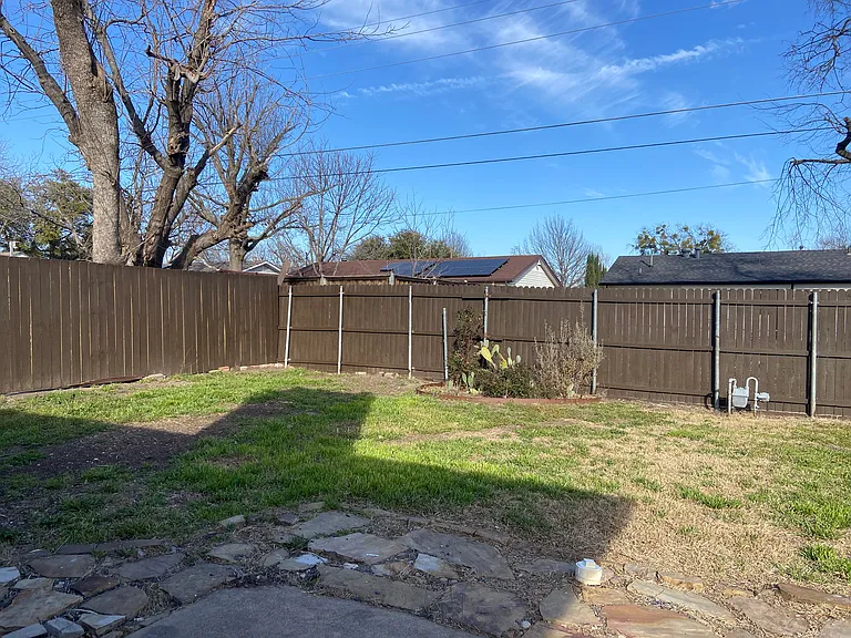 212 N Bowser Rd — Photo 18