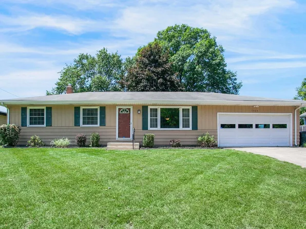 1025 N Twyckenham Dr, South Bend, IN 46617