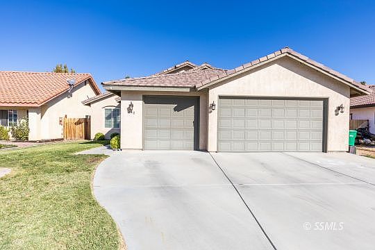 1st image of 648 Pinon Ct