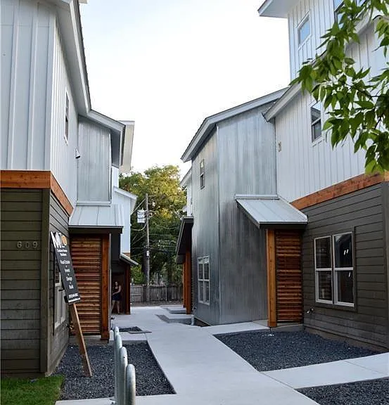 601 Elmwood Pl #A — Photo 23
