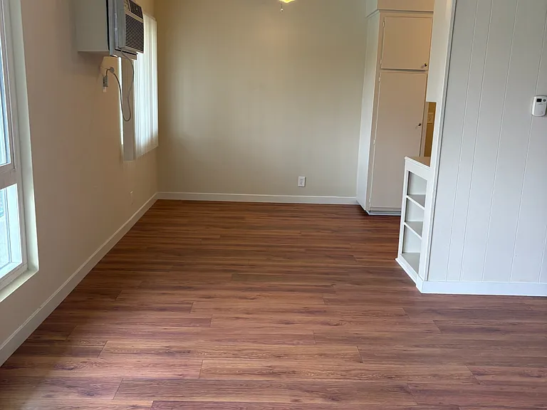 12415 Weddington St #19 — Photo 12