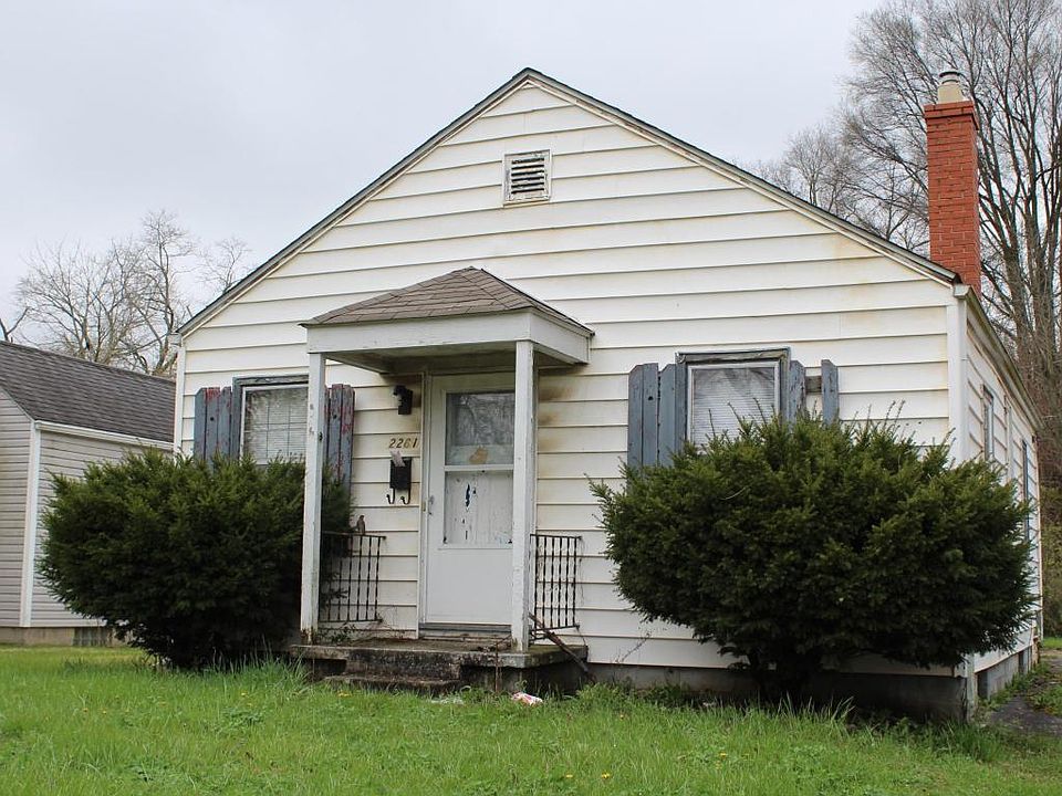 1st image of 2281 Parkwood Ave