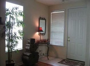 371 Fountain Lake Dr, Memphis, TN 38120