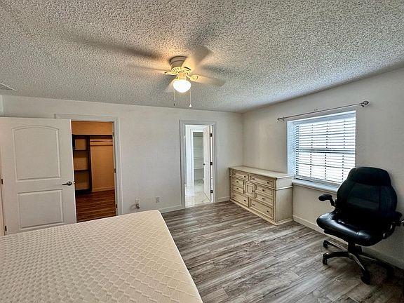 3rd image of 22 Fischer Ln