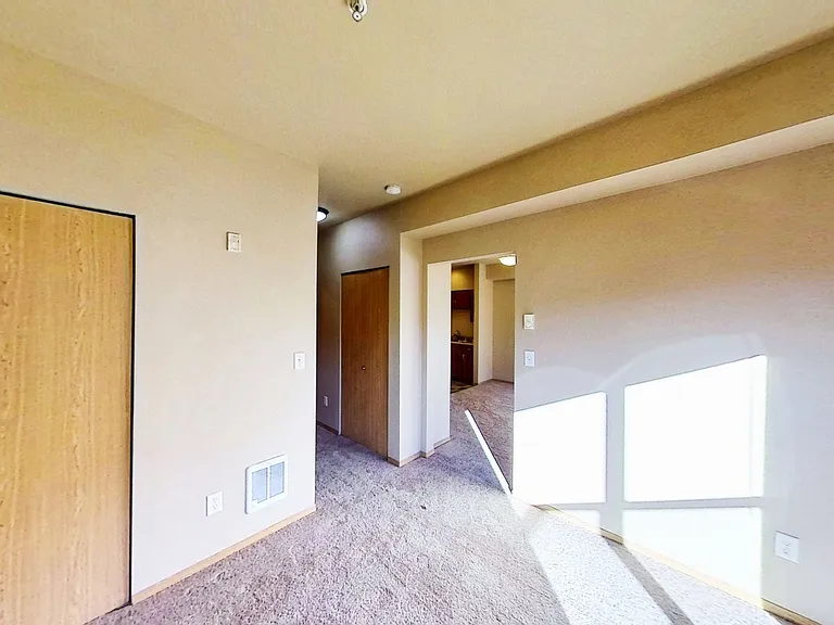 Mckenze Square Apartments — Photo 28