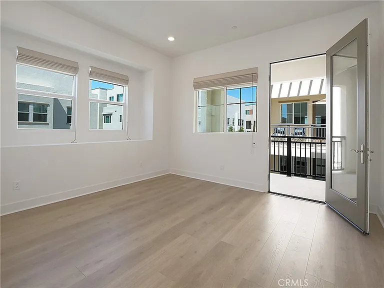 1645 W Hornet Dr — Photo 11