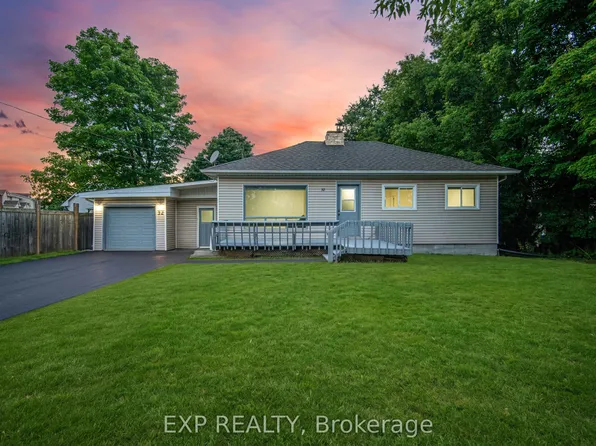 32 Maple Ave E, Halton Hills, ON L7G 5M2