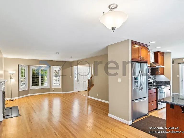 1602 Saint Regis Dr — Photo 8