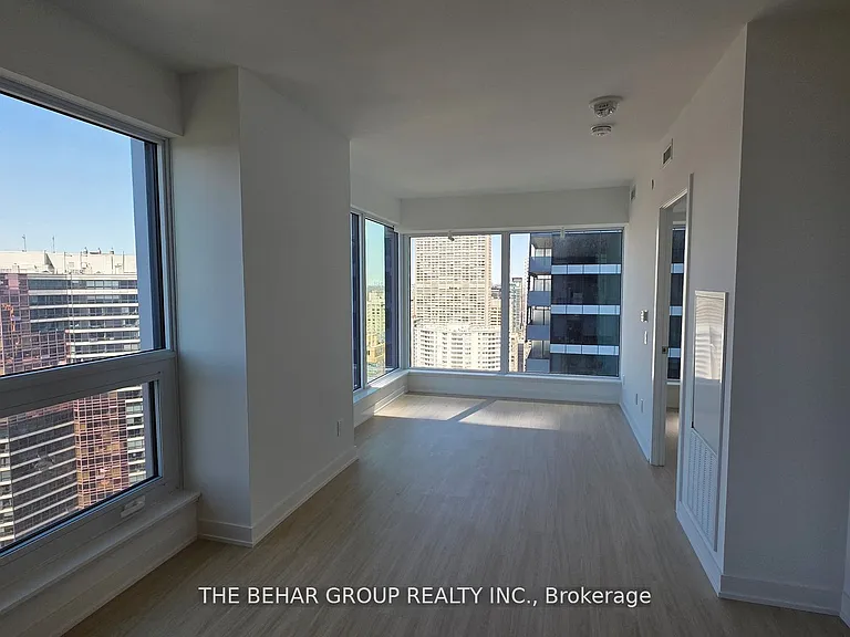 8 Wellesley St W #3803 — Photo 3