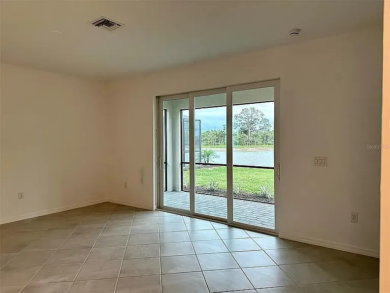 11343 Burgundy Dr — Photo 15