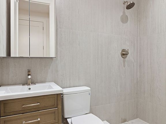 4th image of 80 7th Ave APT 3