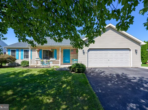 1255 Willow Creek Dr, Mount Joy, PA 17552