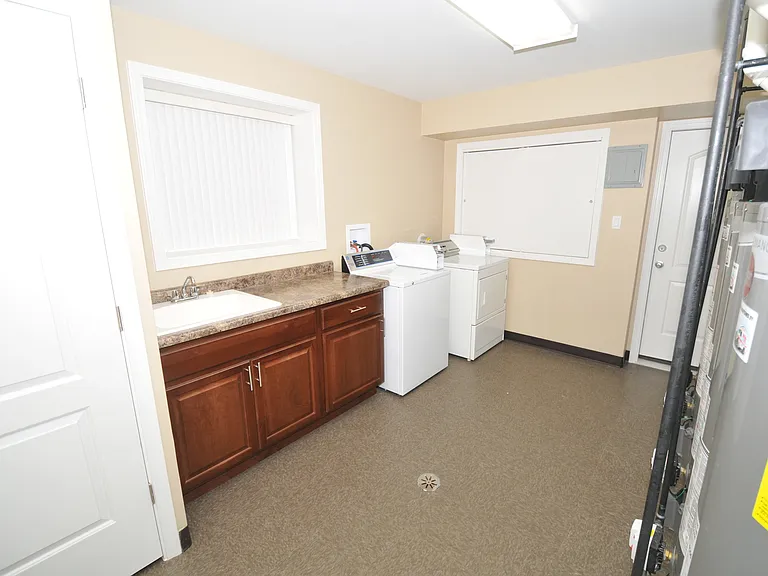 32 N Main St #1S — Photo 13