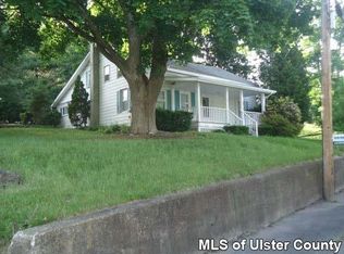 36 Grand St, Lloyd, NY 12528
