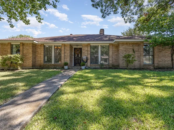 4022 Tracey Trl, Rowlett, TX 75088