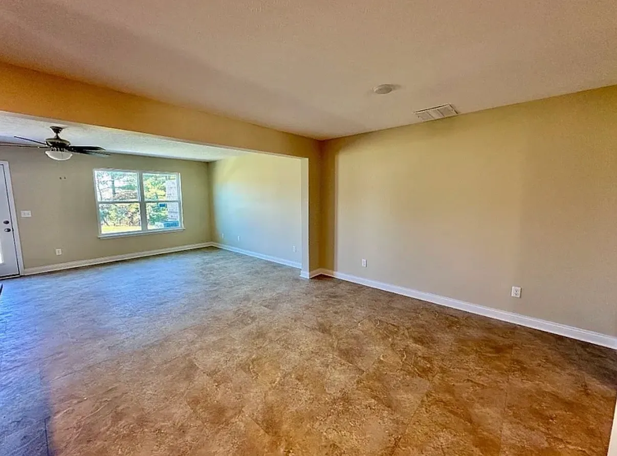 3 bed, 1766 sqft, $1,950 — Photo 4