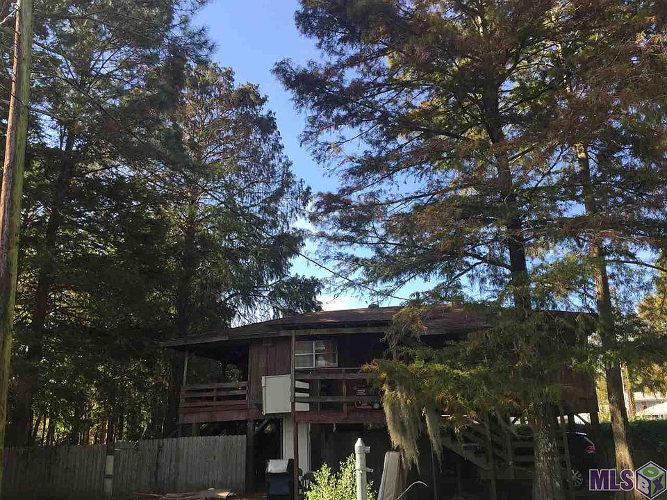 2nd image of 31698 Shelton Dr