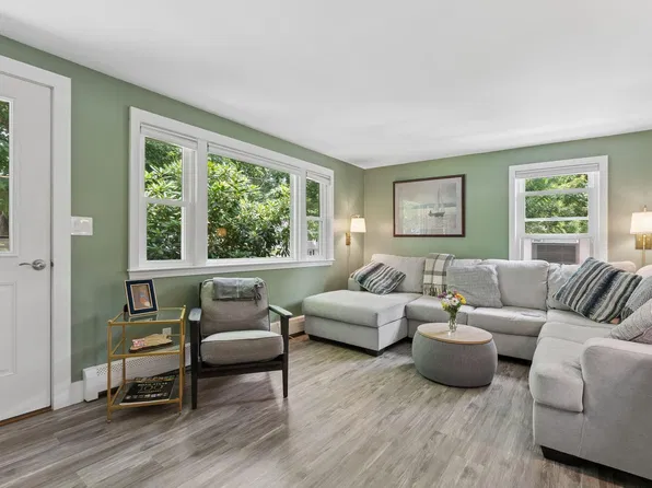 30 Melissa Drive, Yarmouth, ME 04096