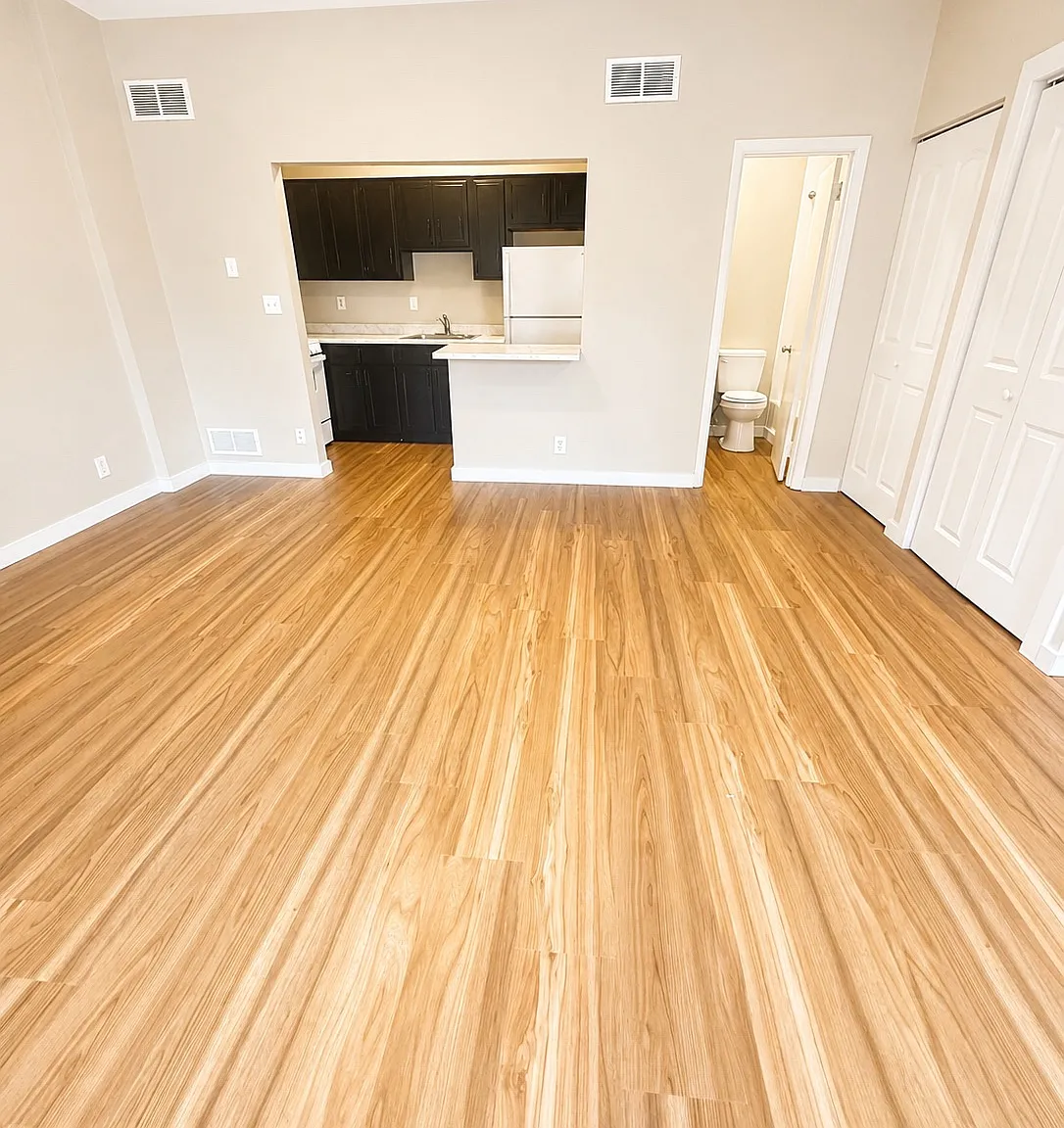 Studio, $725 — Photo 3