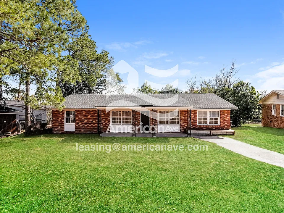 2120 Kelly St