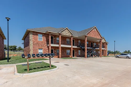 Walnut Creek Apartment Homes Photo 1