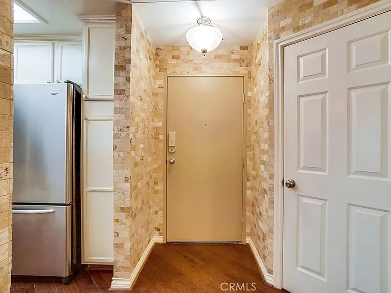 501 E Del Mar Blvd #202 — Photo 7