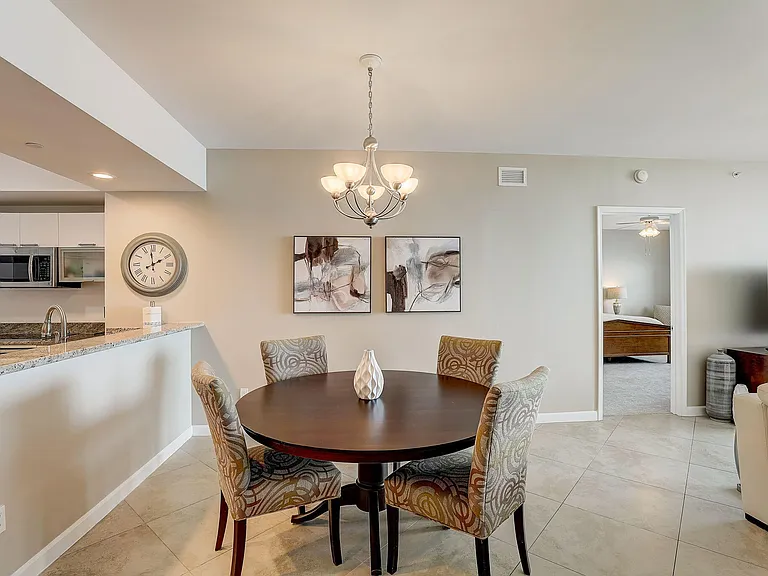 2650 Lake Shore Dr #804 — Photo 9