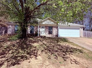 1200 Oak Hl, Benton, AR 72015