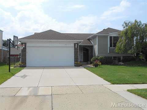 1st image of 2614 Fox Hill Dr
