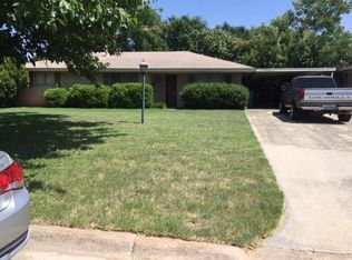 1507 Hulme St, Bowie, TX 76230