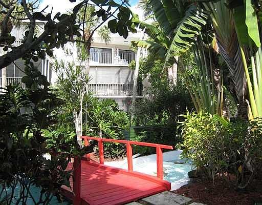 4th image of 3605 S Ocean Blvd APT C116
