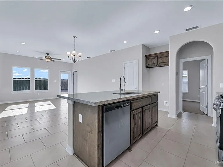 2402 Augustin Ct — Photo 4