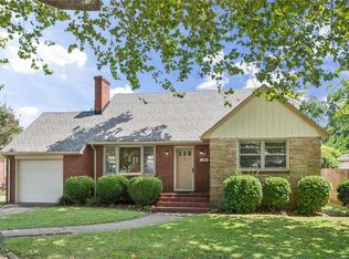 28 Randolph Rd, Newport News, VA 23601