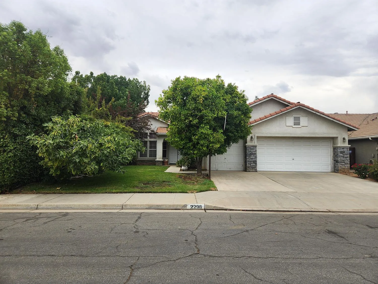 2298 E Trenton Ave photo 1