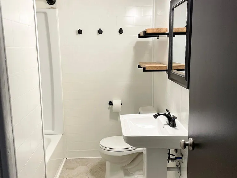 36155 Theresa St #36155 — Photo 10