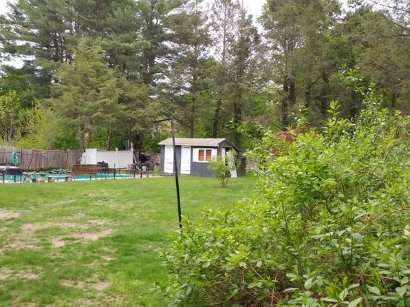 38 Swallow Dr, Newton, MA 02462