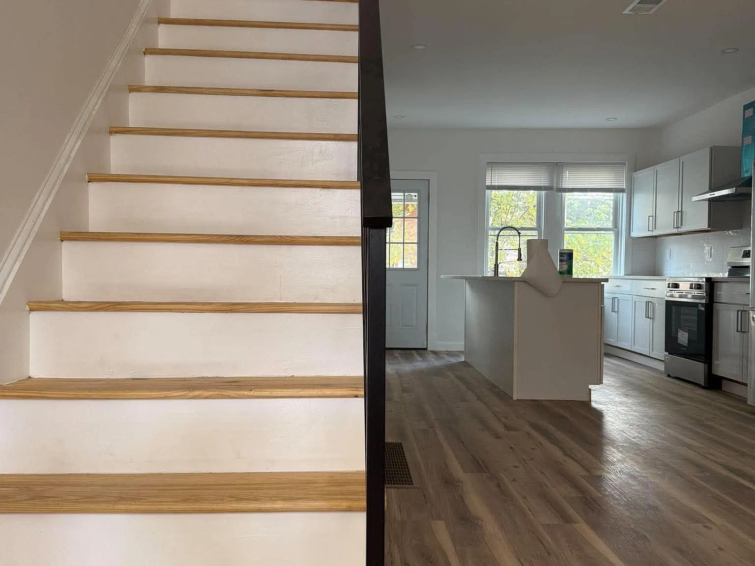 3 bed, 1.5 bath, 1120 sqft, $1,900 — Photo 3
