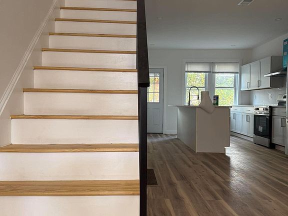 3rd image of 5857 Hazel Ave
