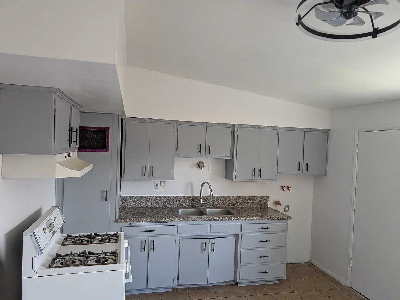 2 bed, 660 sqft, $1,450 — Photo 3