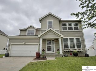 19823 E West Plains Rd, Gretna, NE 68028