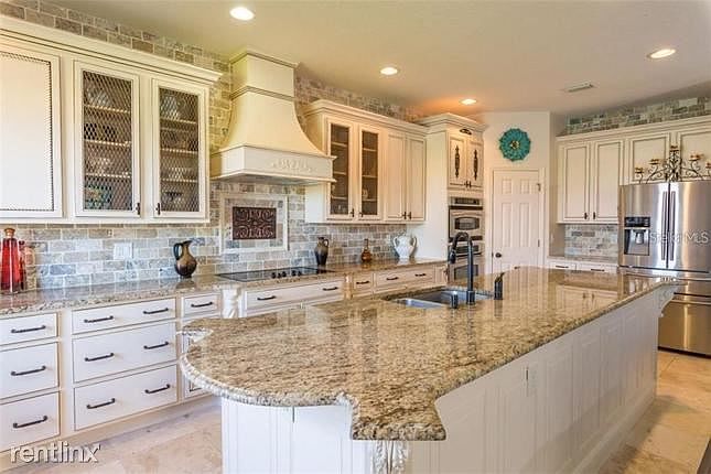 1st image of 11175R Creek Haven Dr