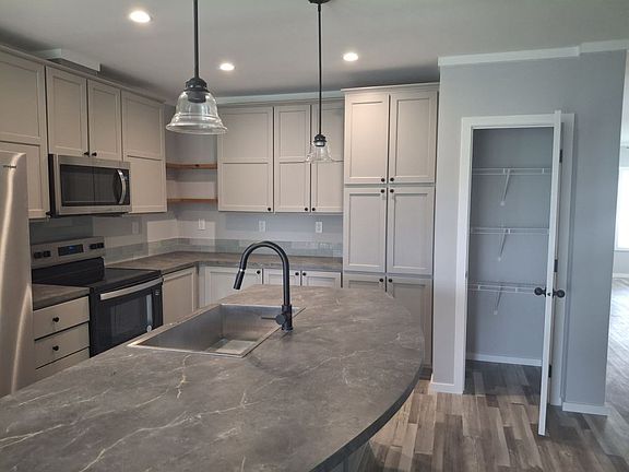3rd image of 34593 Robins Song Rd #851