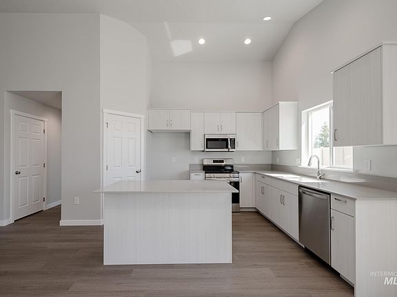 5th image of 3080 N Arroyo Vista Way