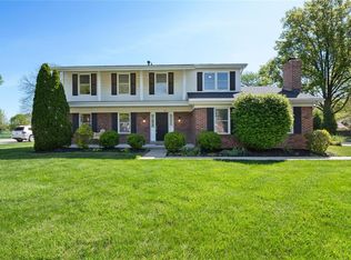 355 Lafayette Ct, Ballwin, MO 63011