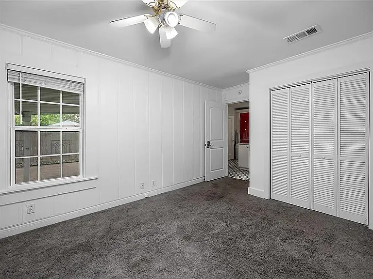3221 Greene Ave — Photo 15