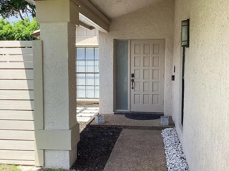 8895 Old Pine Rd — Photo 3
